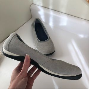 L.L. Bean walking shoes 8.5